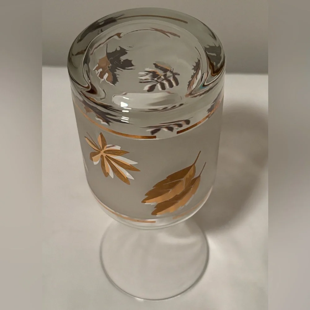 Vintage Mid Century Frosted Gold Leaves Libbey Glass 22oz Carafe Pitcher